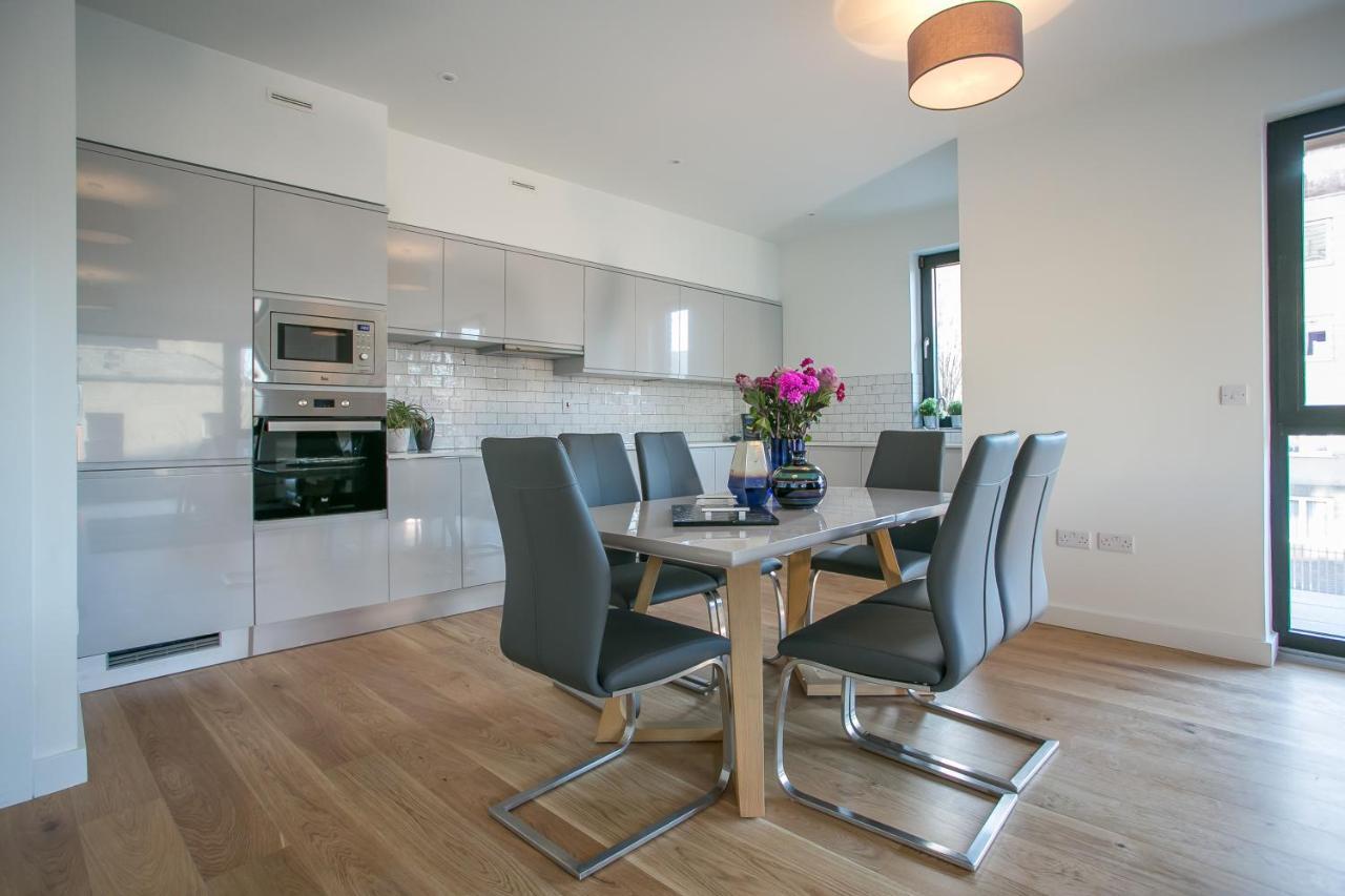 דבלין Grand Canal Square Apartments מראה חיצוני תמונה