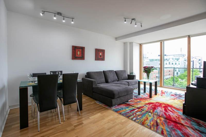 דבלין Grand Canal Square Apartments מראה חיצוני תמונה