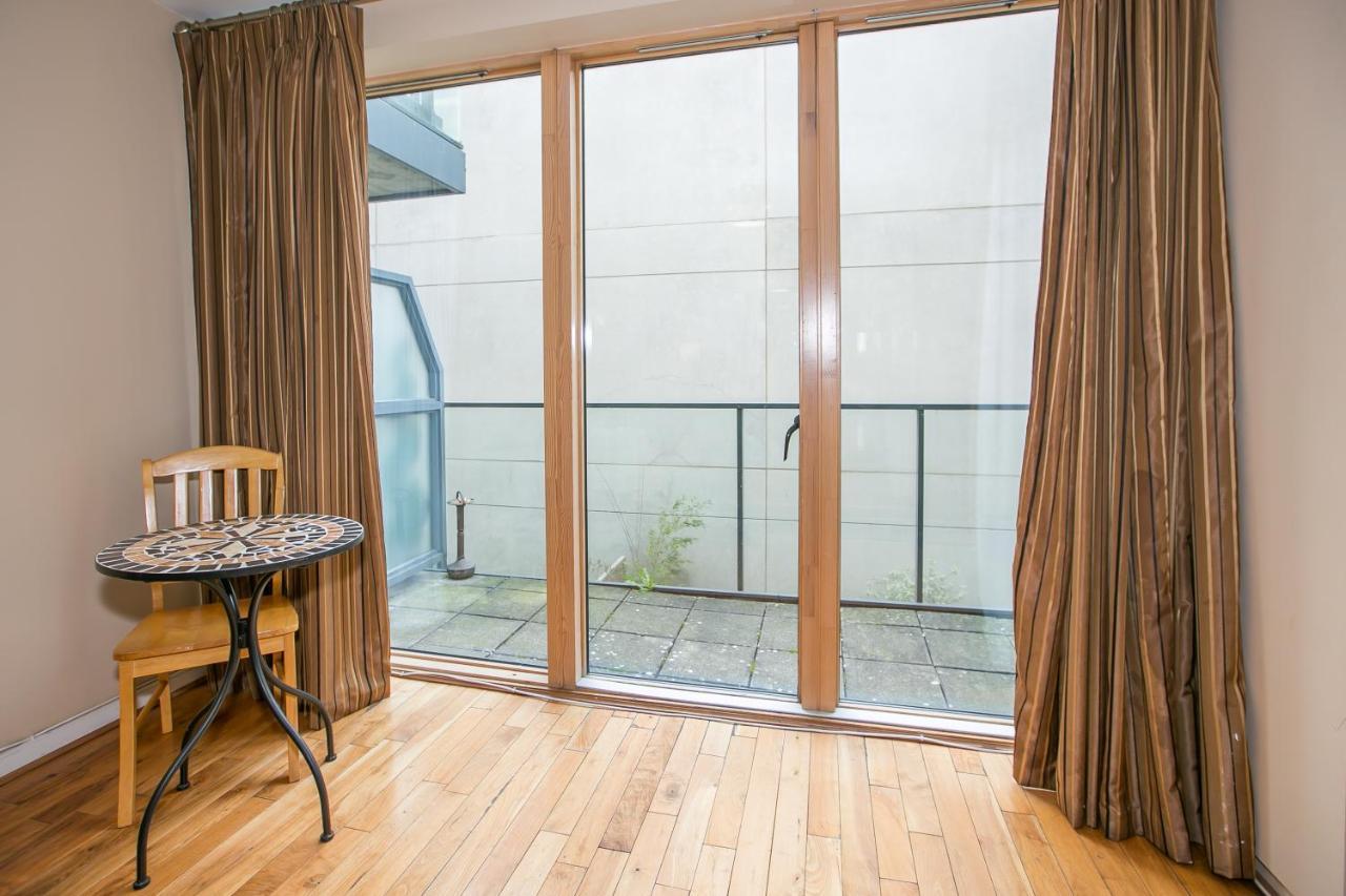 דבלין Grand Canal Square Apartments מראה חיצוני תמונה